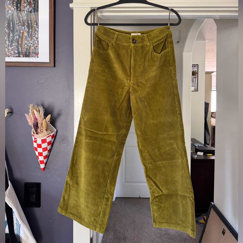 Meadow Green le Crop